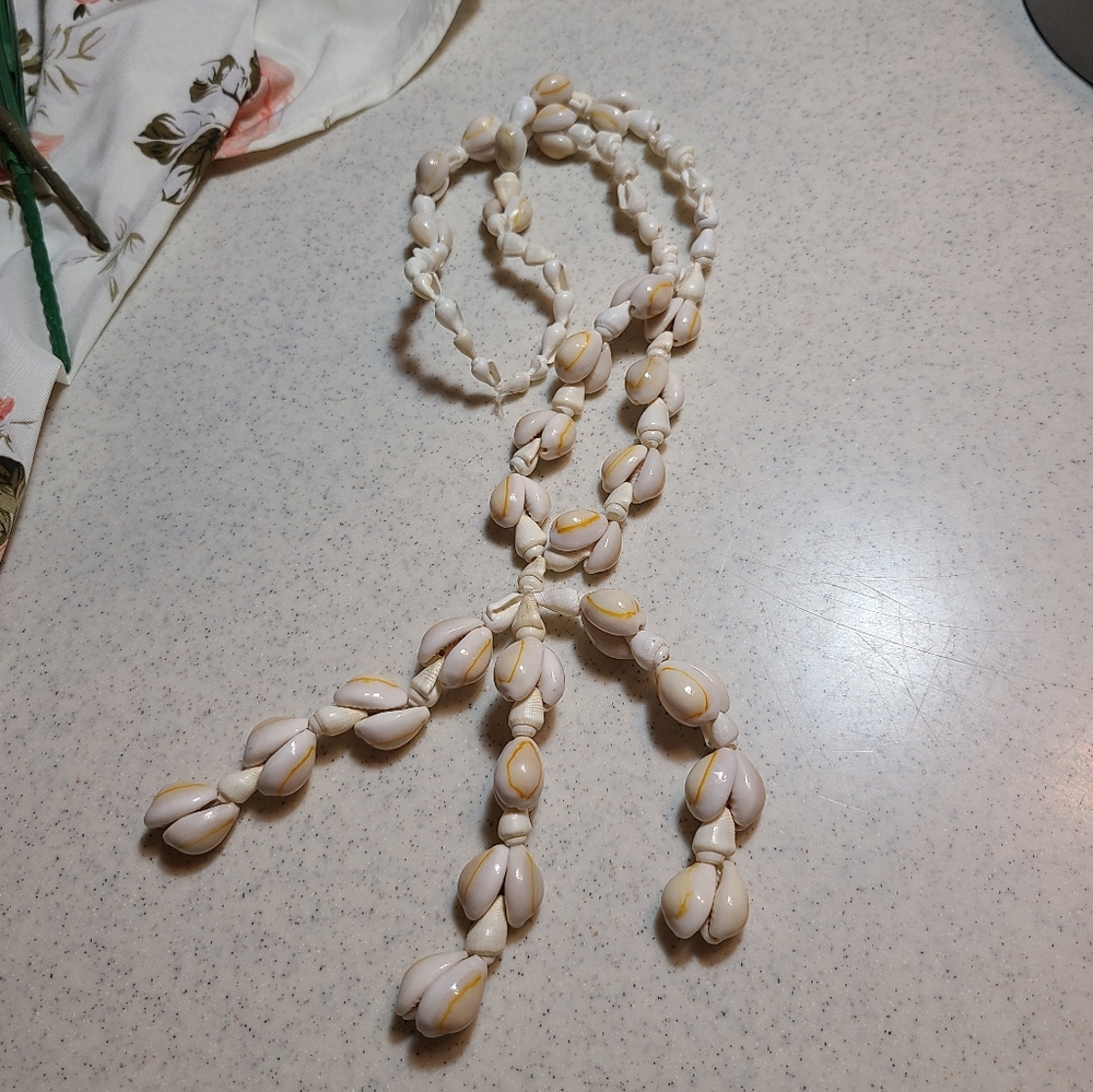 hawaiian surfer style sea shell necklaces beachy